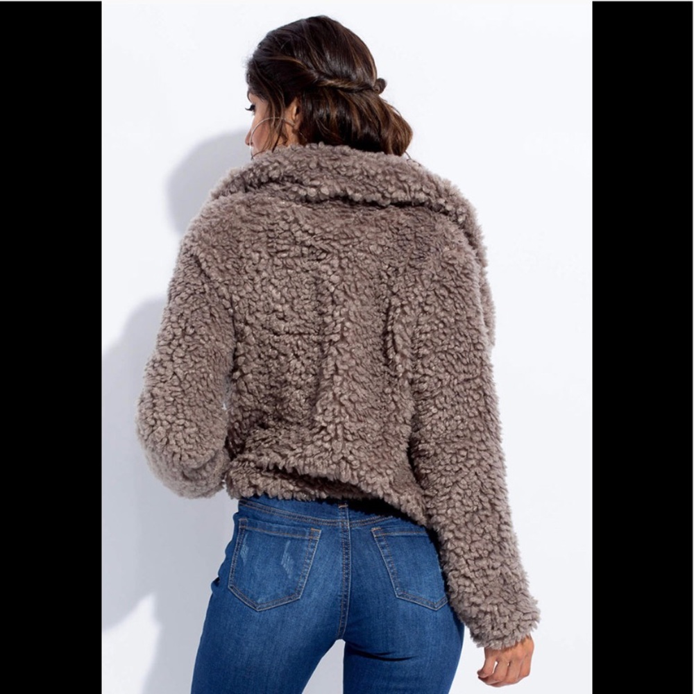 EUC Soft Faux Shearling Jacket Size Medium - Picture 4 of 6